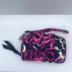 Vera bradley like new wristlet